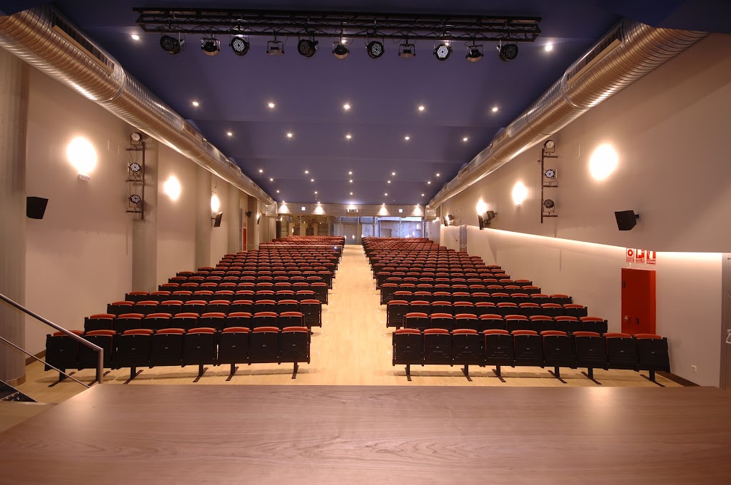 Nuevo Teatro Escolapios — Del propietario