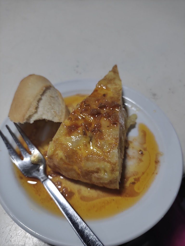 Cafe Bar Castro — Comida y bebida