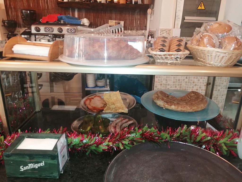 Infinito Sedavi - Alfafar — Comida y bebida