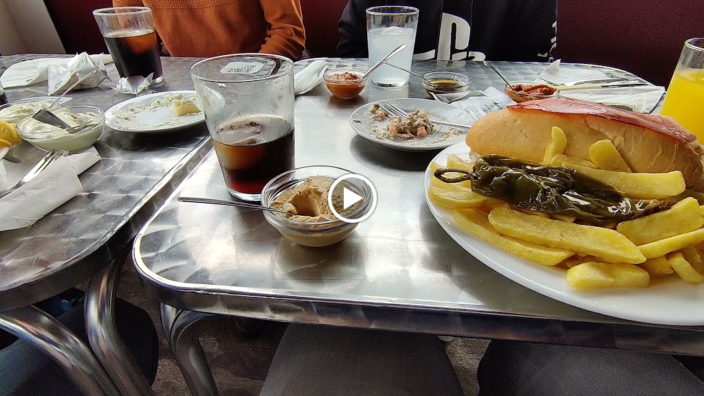 Restaurante Casa Quini — Videos