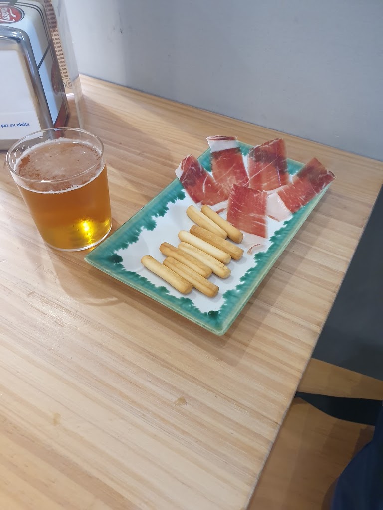 CAFETERIA&MESON EL CAMINO — Comida y bebida