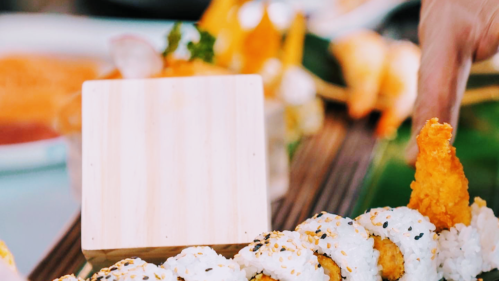 Sushi He 8 Martorell — Comida y bebida
