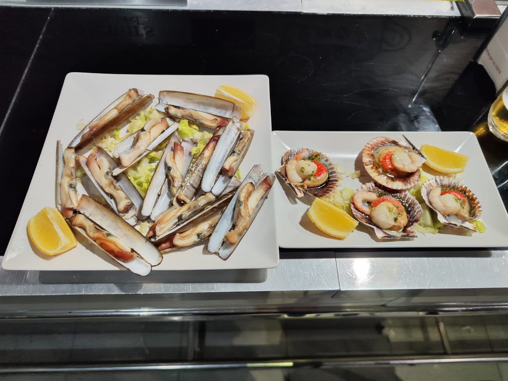 Restaurante Paris — Comida y bebida