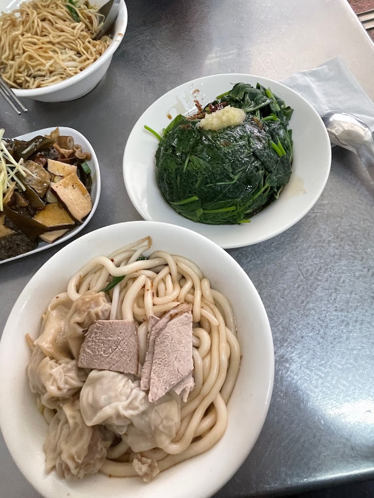 寶珠蛋黃麵保生店 的照片