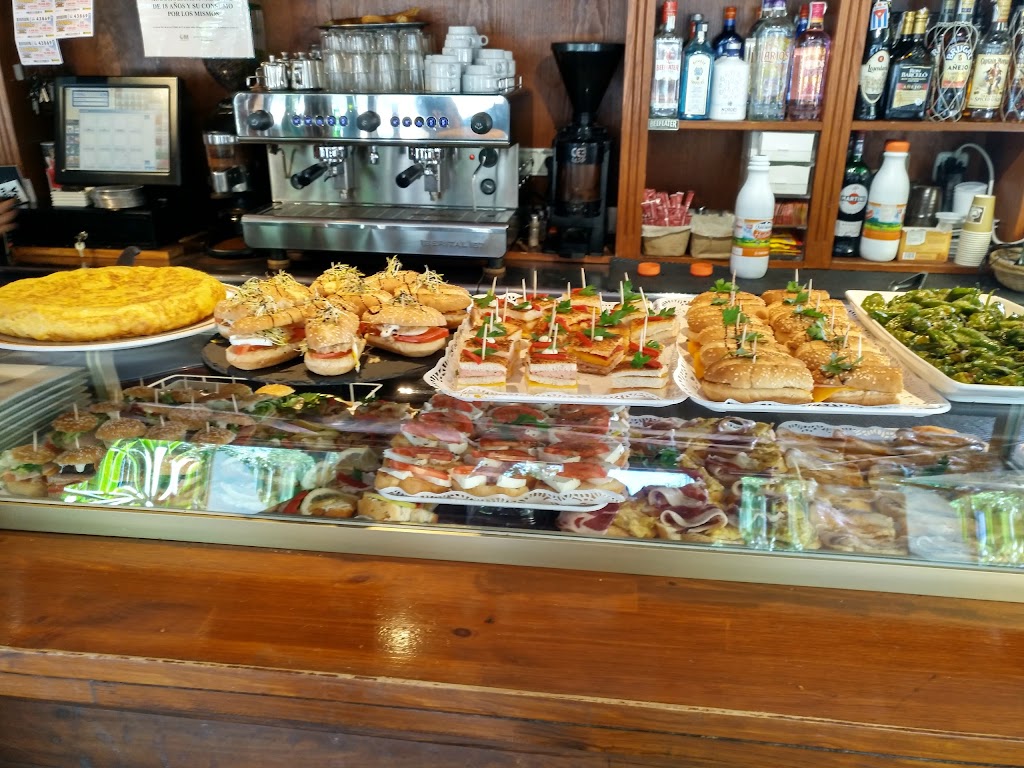 La Terraza Cafe — Comida y bebida