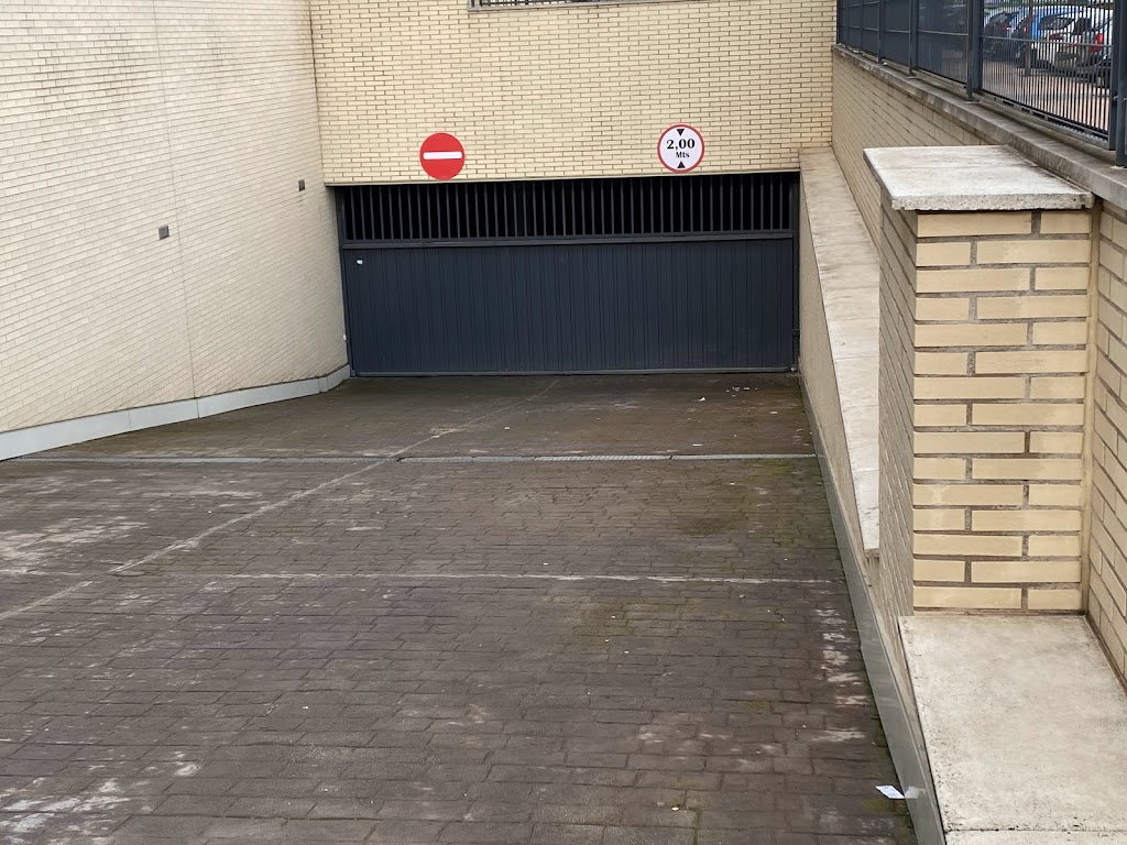 Parking Mikasa — Del propietario