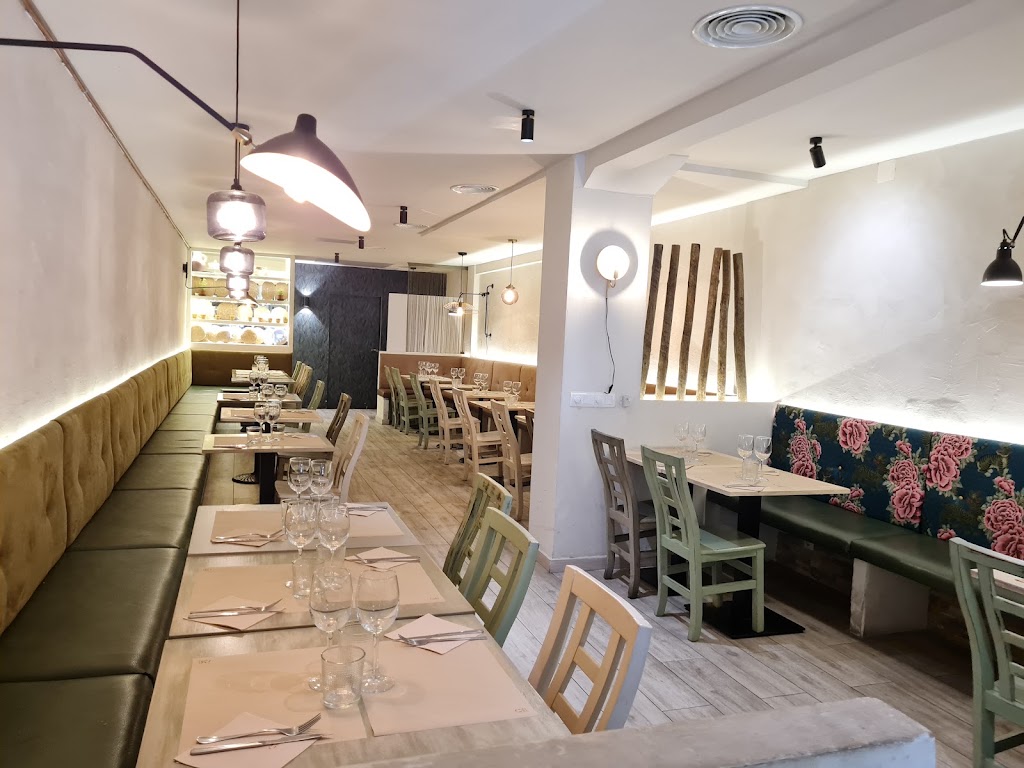 Dr. Zhu Bar Restaurant — Ambiente