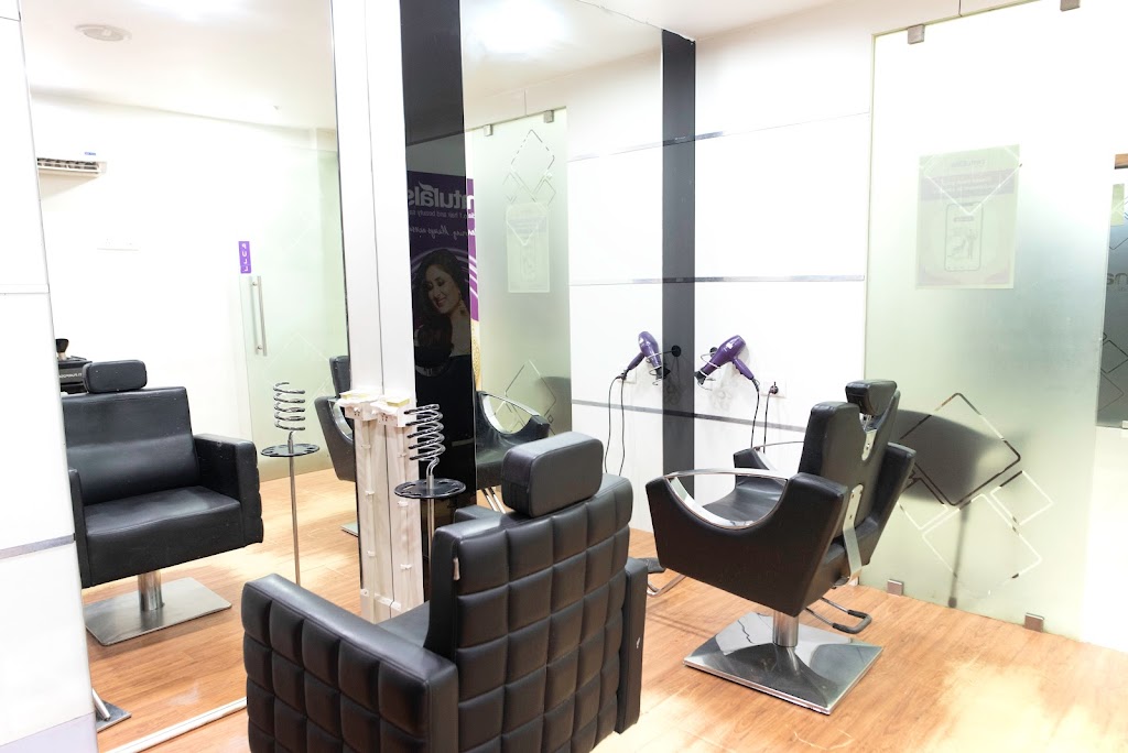 Naturals Salon