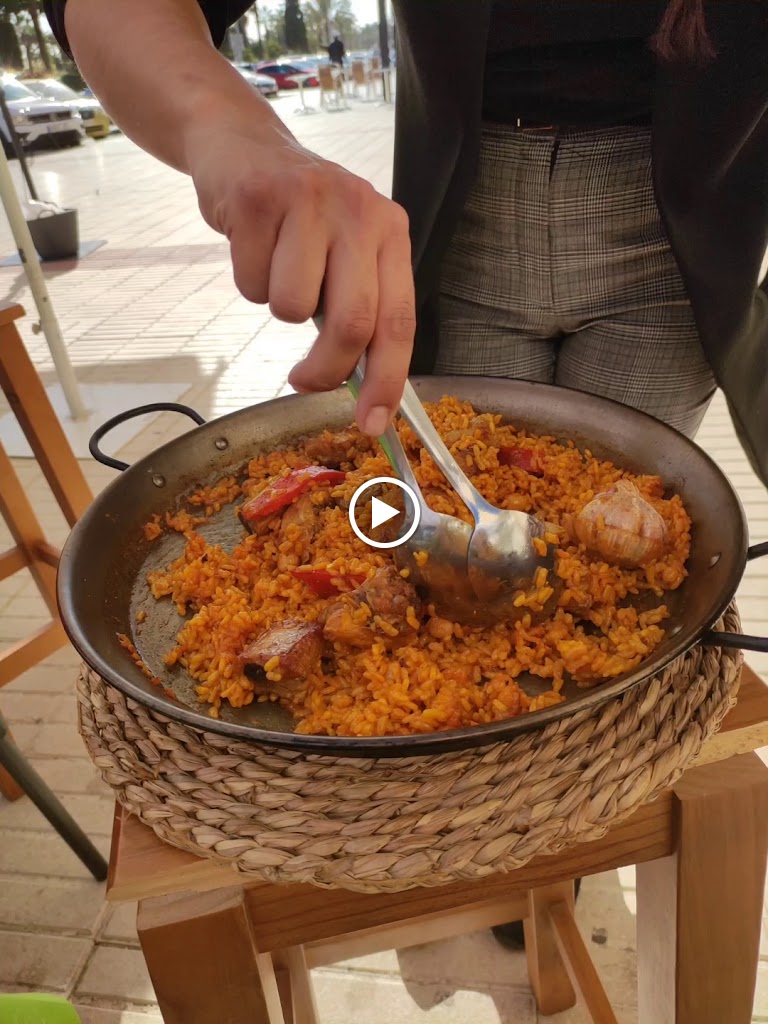 Restaurante/Arroceria La Dama de Elche — Videos