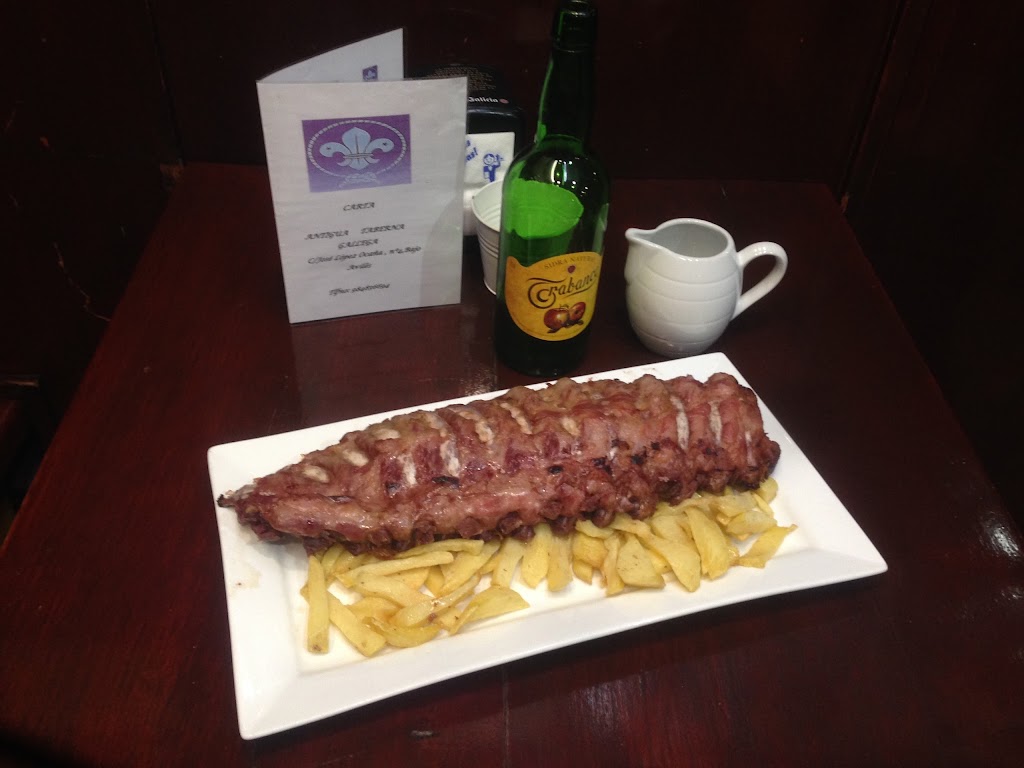 La Antigua Taberna Gallega — Comida y bebida