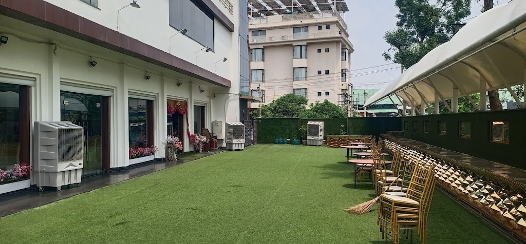 Pavna Palace Hotel
