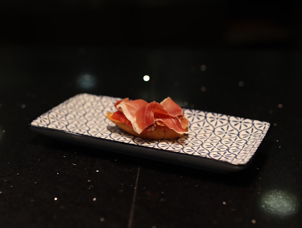 114 Tapes & Cocktails — Comida y bebida