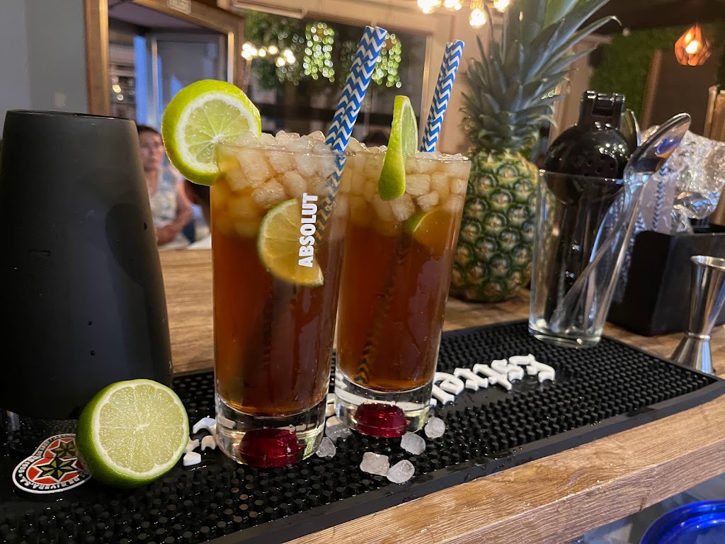 Ayahuasca lounge bar — Comida y bebida