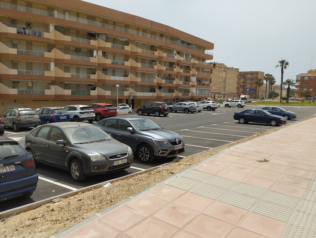 Parking Publico Mare Nostrum — Estacionamiento