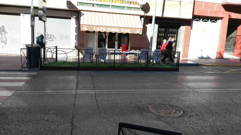 CAFE. BAR. COLON