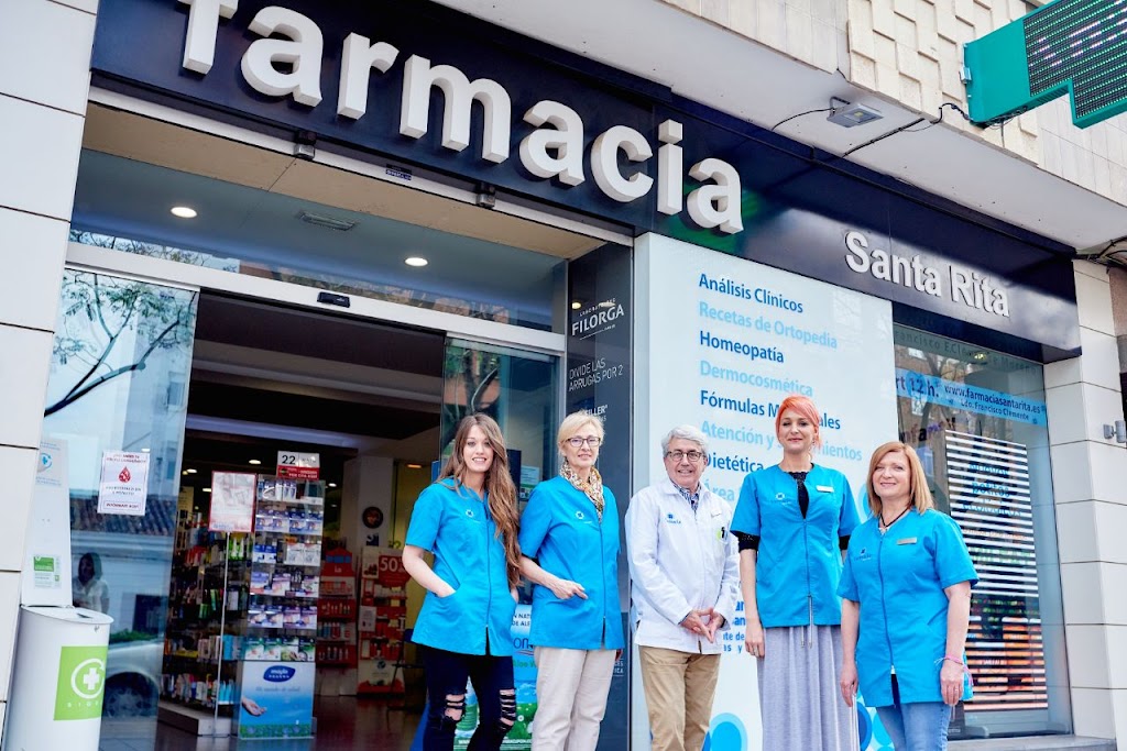 Farmacia Santa Rita / Francisco Clemente