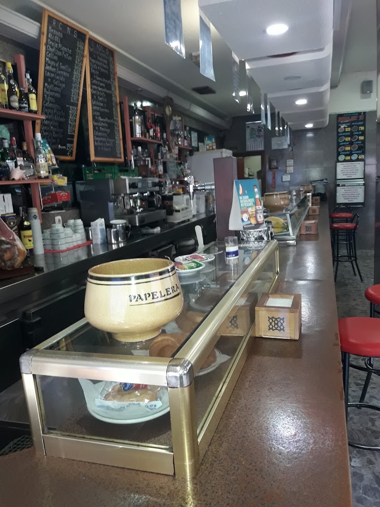 Cafe Badajoz 31 Bar — Ambiente