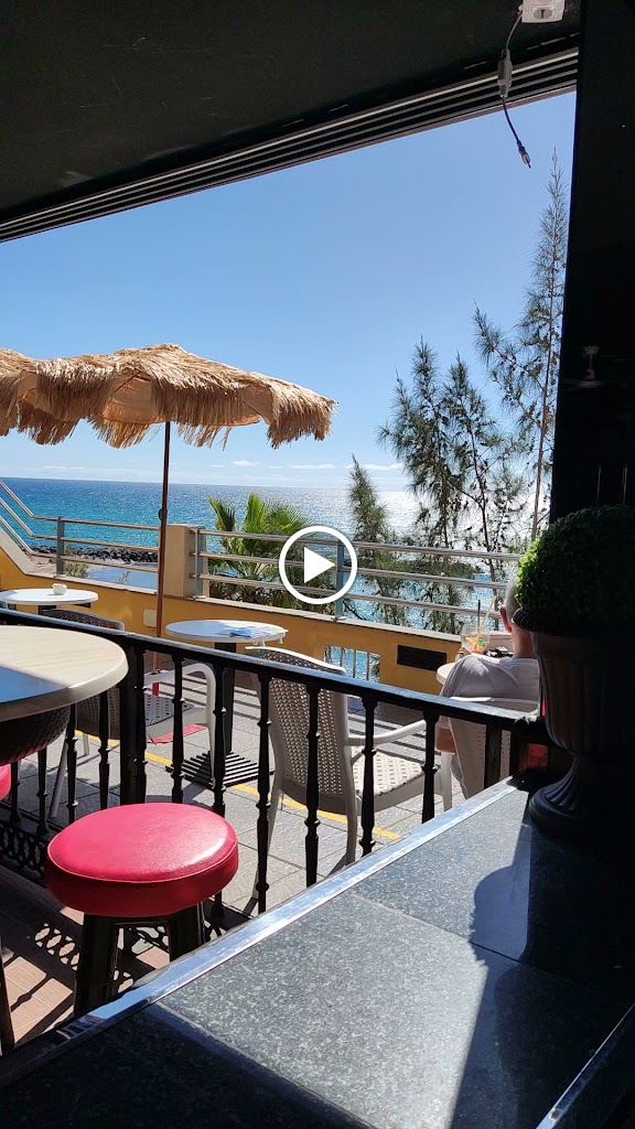 Bar TERRAZA TROPICAL — Videos