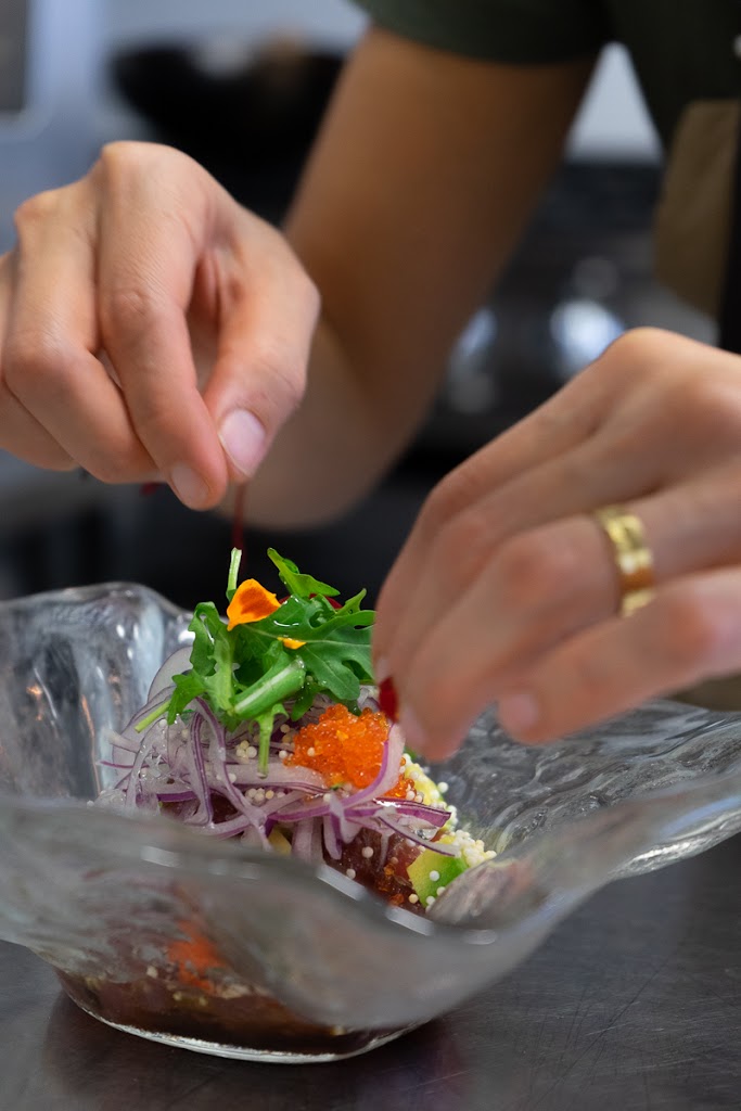Lima Restaurante — Comida y bebida