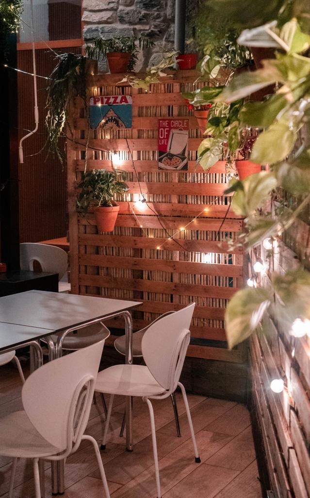 Pazzo pizza 88 — Ambiente