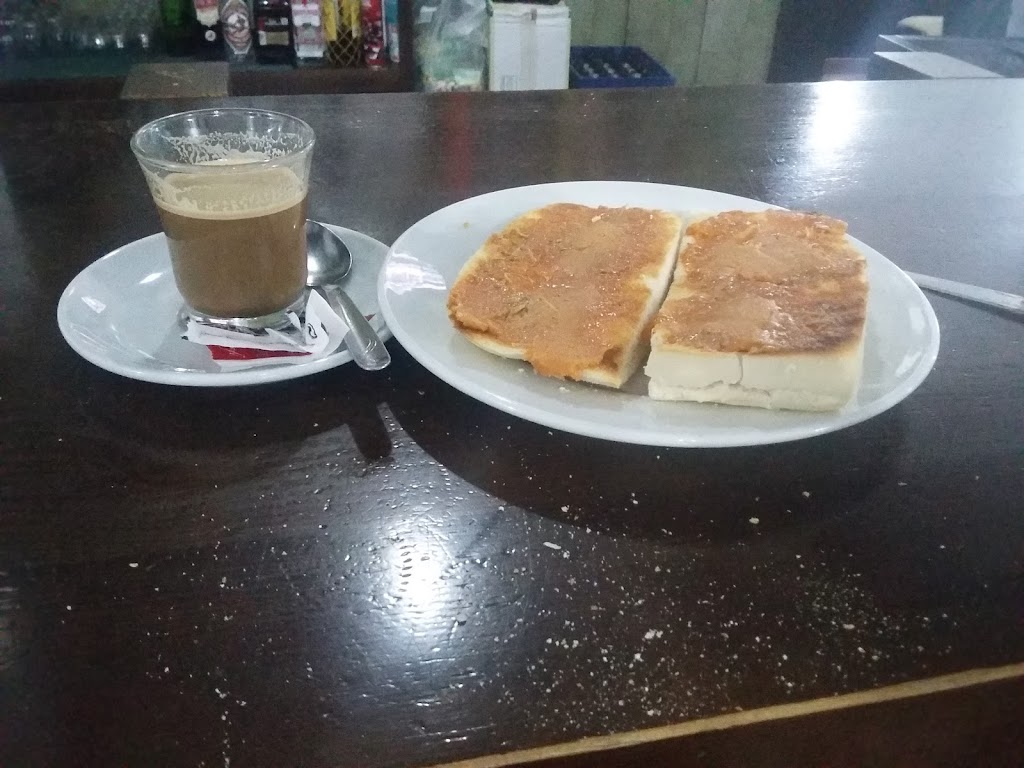 Cafe-bar Ambulatorio — Comida y bebida