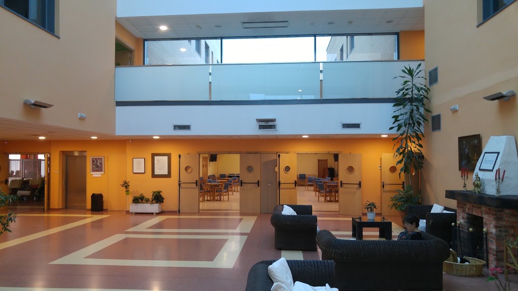 Residencia y Centro de Dia "Los Balcones"