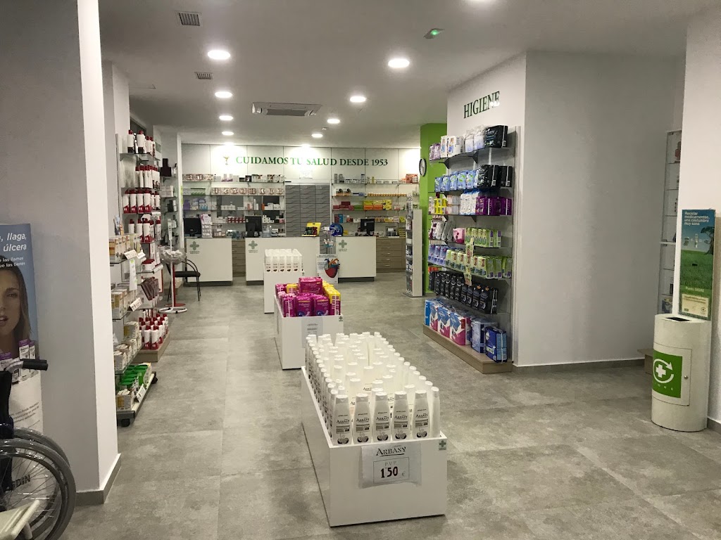 Farmacia Maria Rosa Fernandez y Jose Antonio Camacho — Del propietario