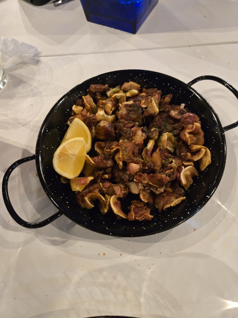Doble A — Comida y bebida
