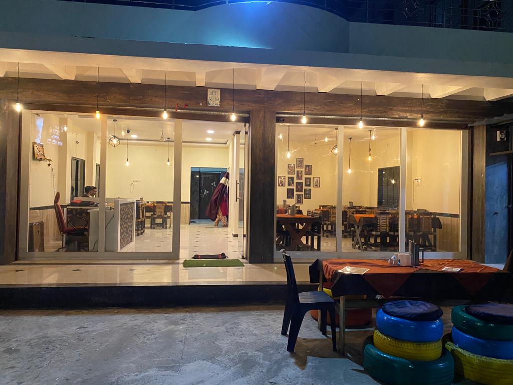 The Food Junction Family Restaurant And Cafe