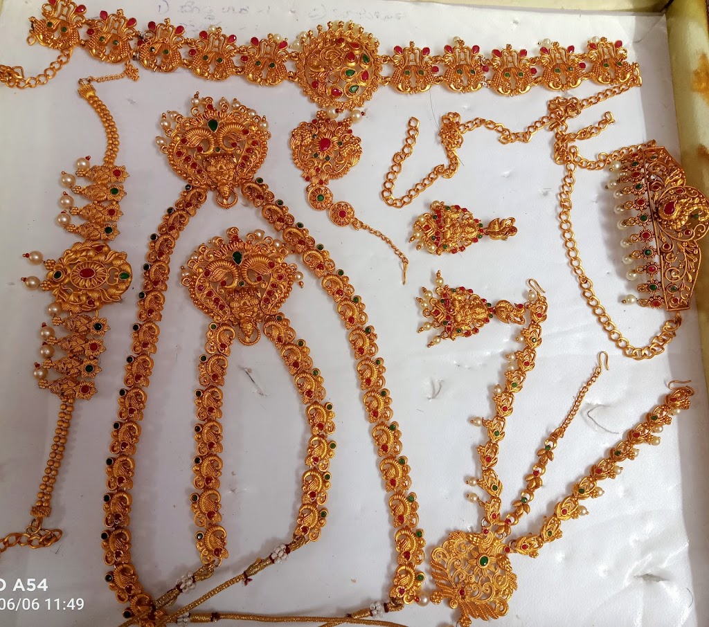 New Look Herbal Ladies Beauty Parlour