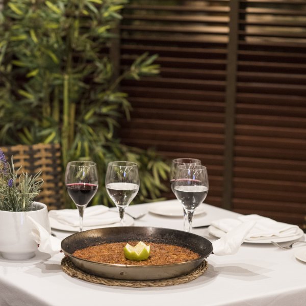 Restaurante Raices — Comida y bebida