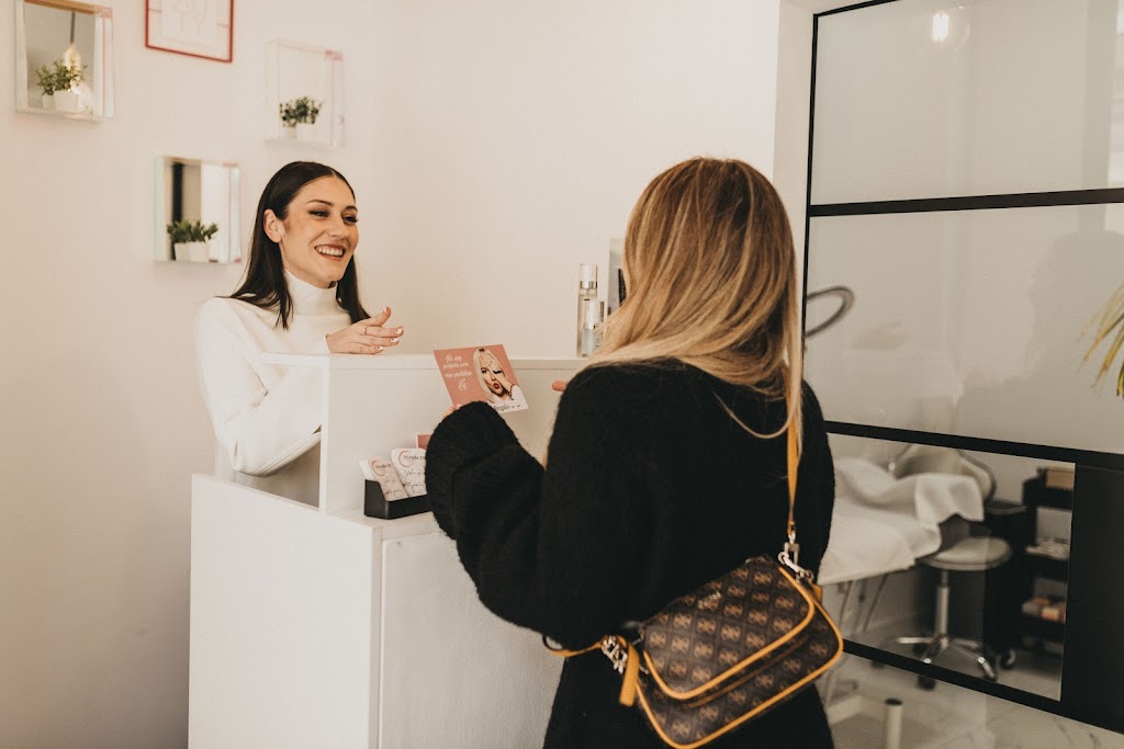 Mirada10 Centro de Extensiones de Pestanas