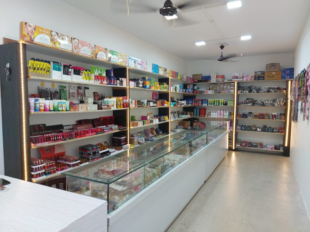 Beautiful Cosmetics Jewellery