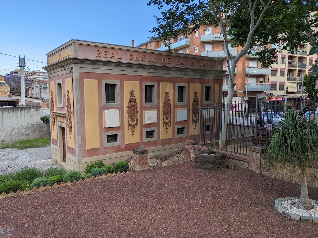 La Casa de les comportes del Reial Canal de la Infanta Dona Luisa Carlota de Borbon