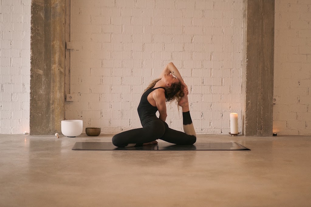 THE * SHALA yoga studio — Del propietario