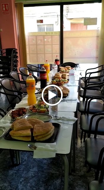 Bilal Pizzeria Y Kebab — Comida y bebida