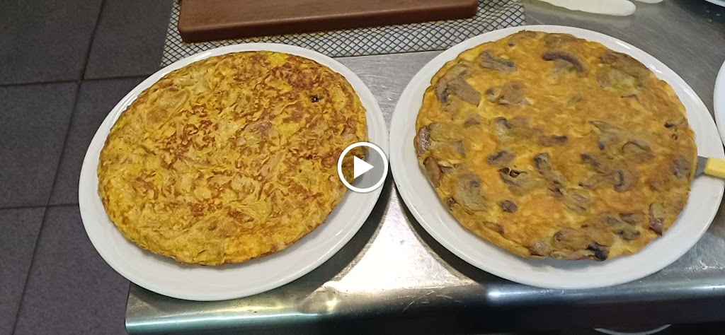 Bar Ca Jesus — Comida y bebida