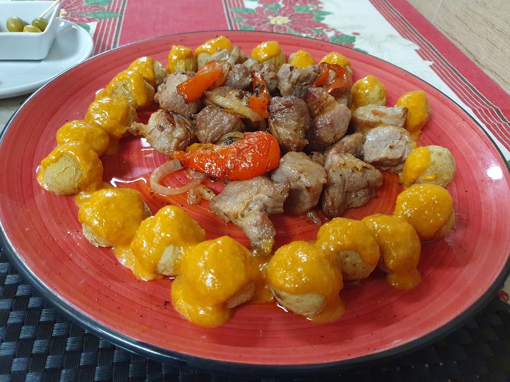 Cafeteria Arenales — Comida y bebida
