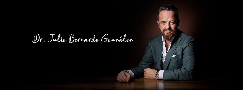 Galdakao Plus Dental. Especialistas en Implantes en el dia y tratamientos esteticos.