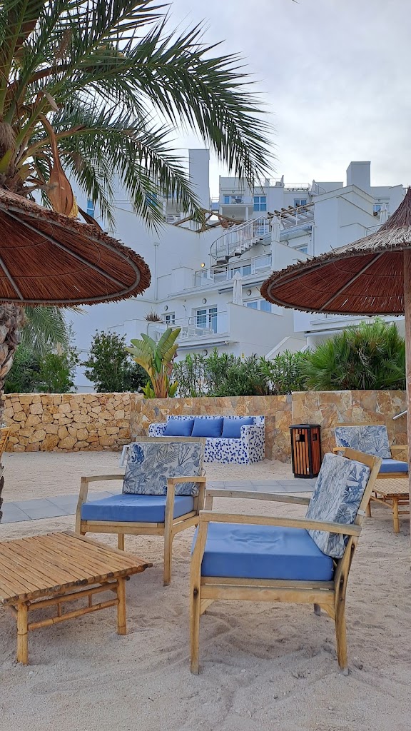 Nuzza Beach & Terrace Restaurant — Ambiente