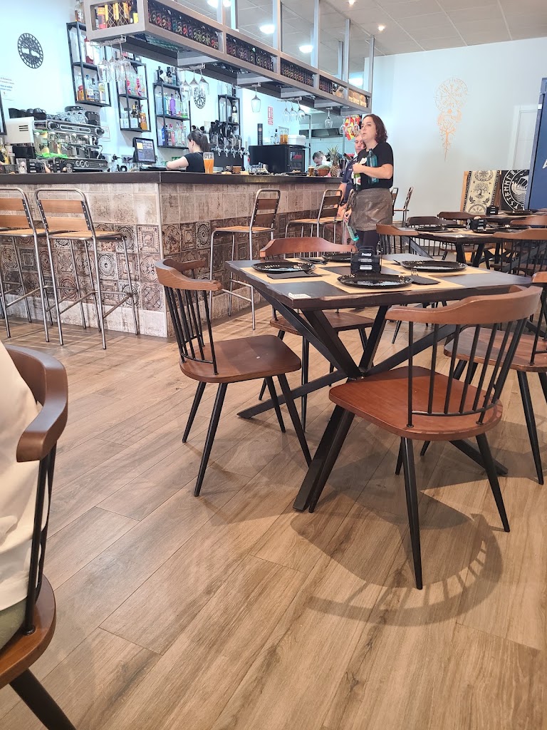 Valhalla Restobar — Ambiente