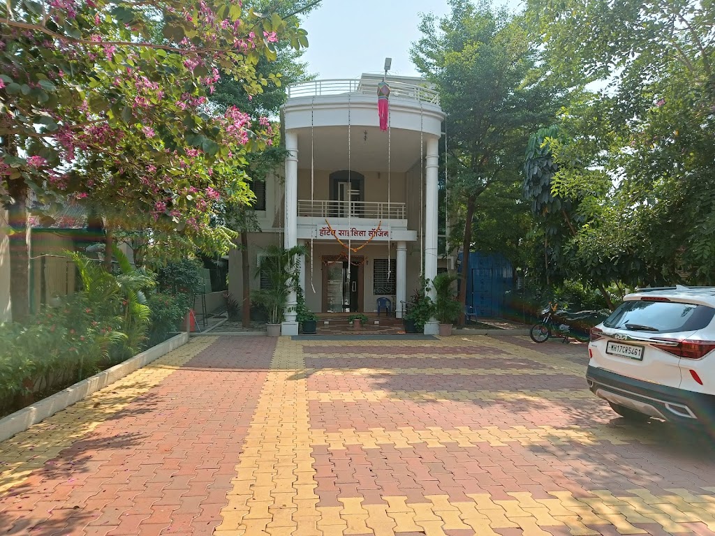 Hotel Sai Leela Garden And Lodging