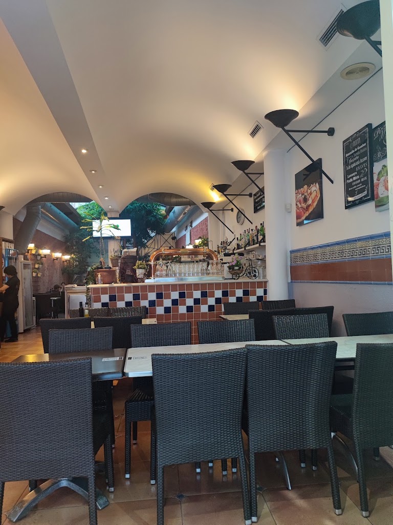 Restaurante Pizzeria Roma — Ambiente