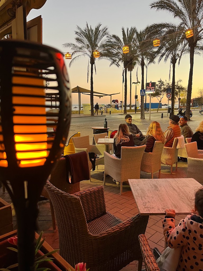 The Gas Pump — Ambiente