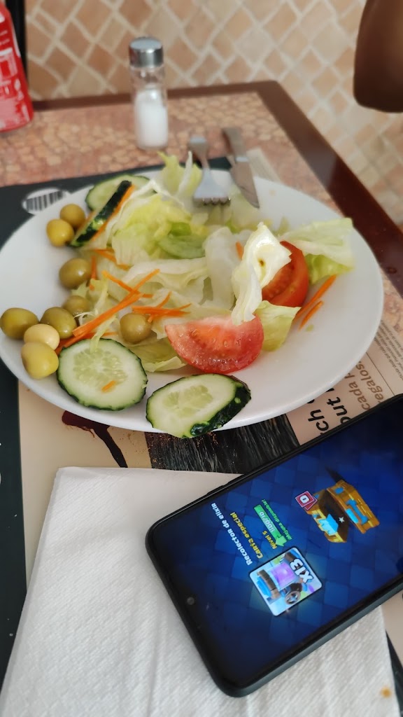 Bar Nou Bon Estar — Comida y bebida
