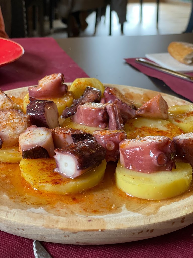 Bar-Restaurante Numancia — Comida y bebida