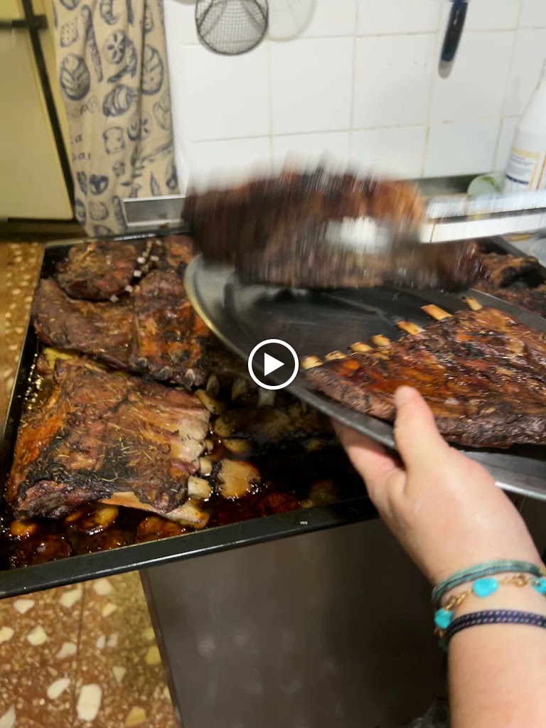 Tasca Colmado La Maruja — Videos