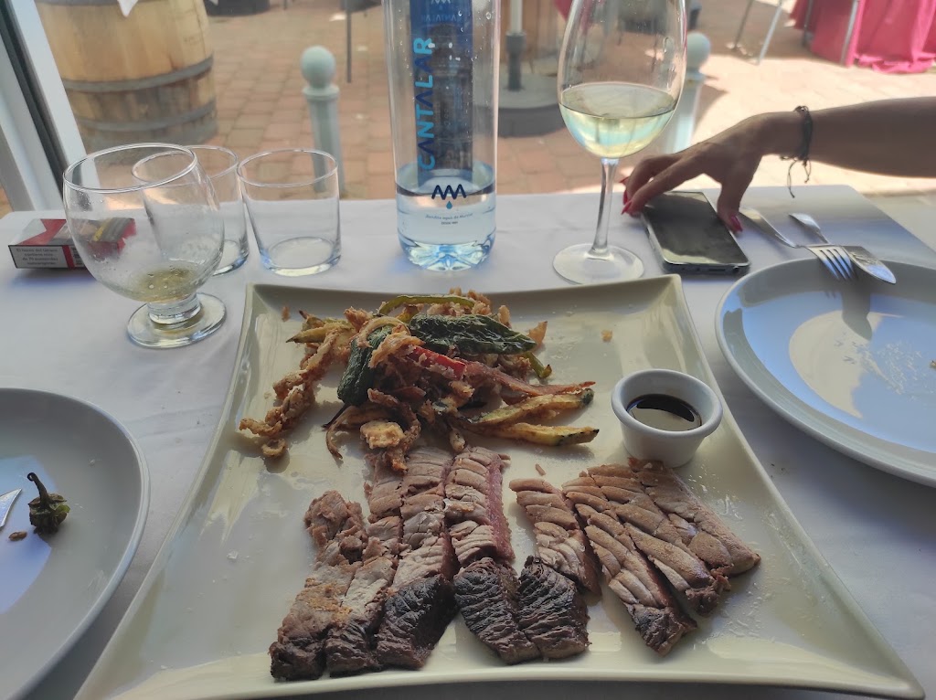 Restaurante Porto Di Vino — Comida y bebida