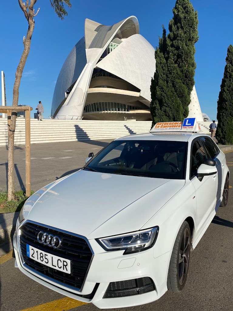 Autoescuela San Vicente ( Grupo la Carretera ) — Automovil