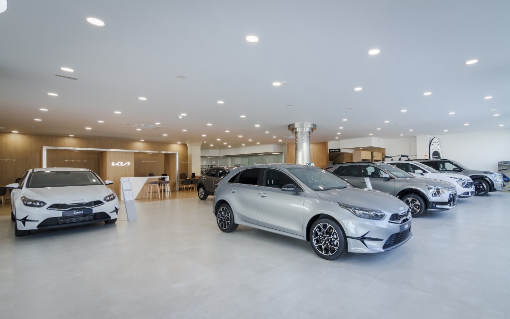 Corgal Automoviles Kia - Exposicion Ventas — Interior
